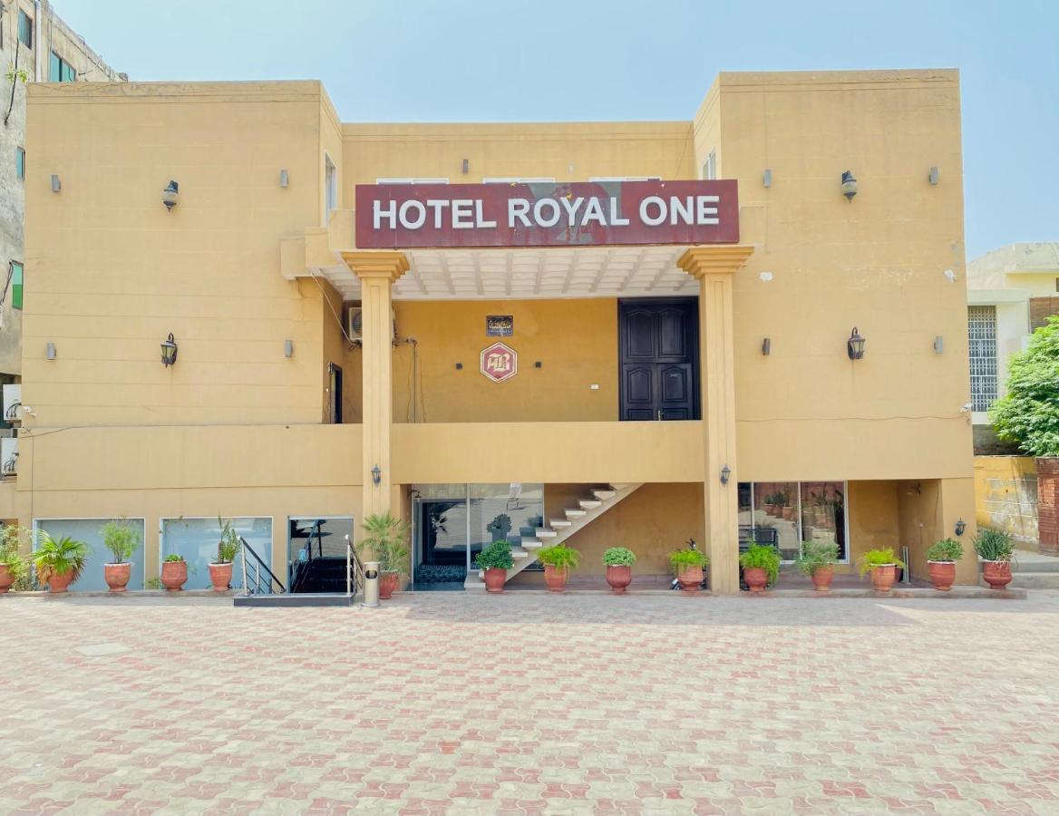 Hotel Royal One Multan Extérieur photo